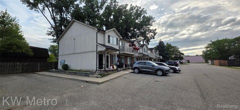 38604 Meadowdale Street Clinton Charter Township MI 48036