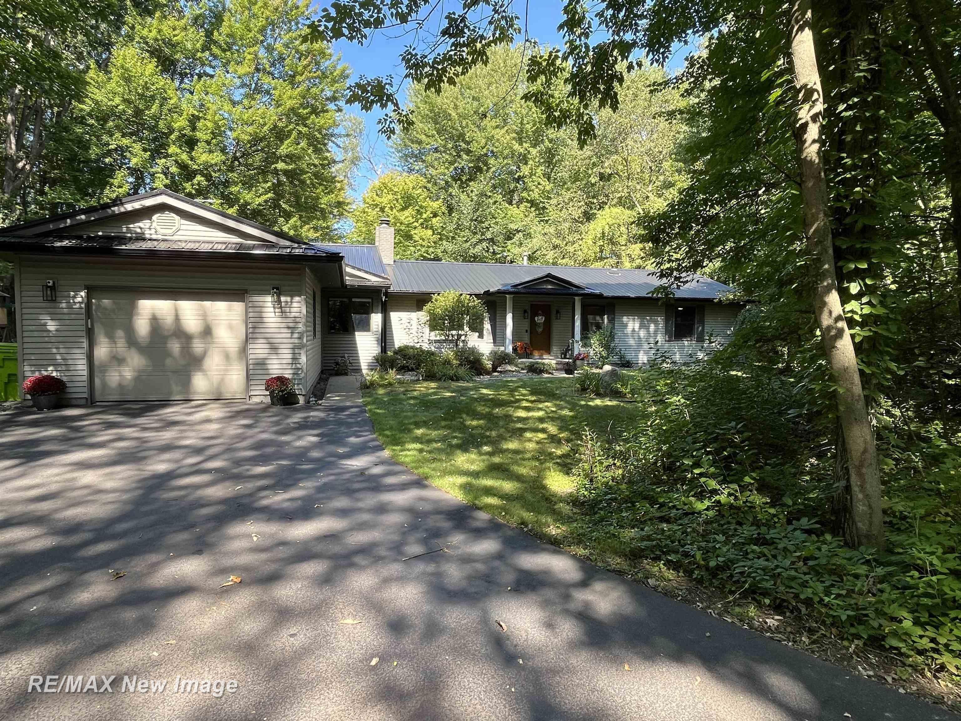 600 S Maplewood Drive