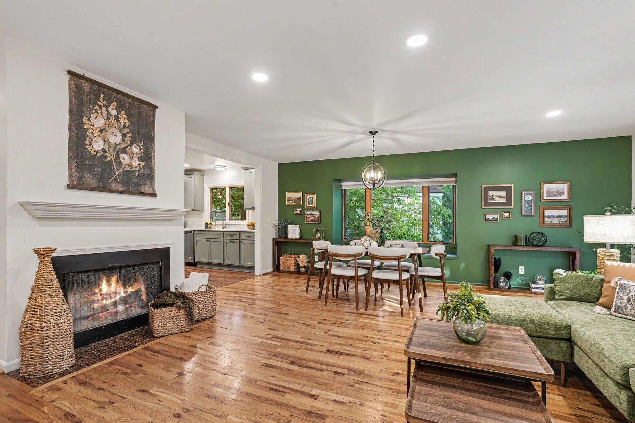 1008 Cohasset Lane