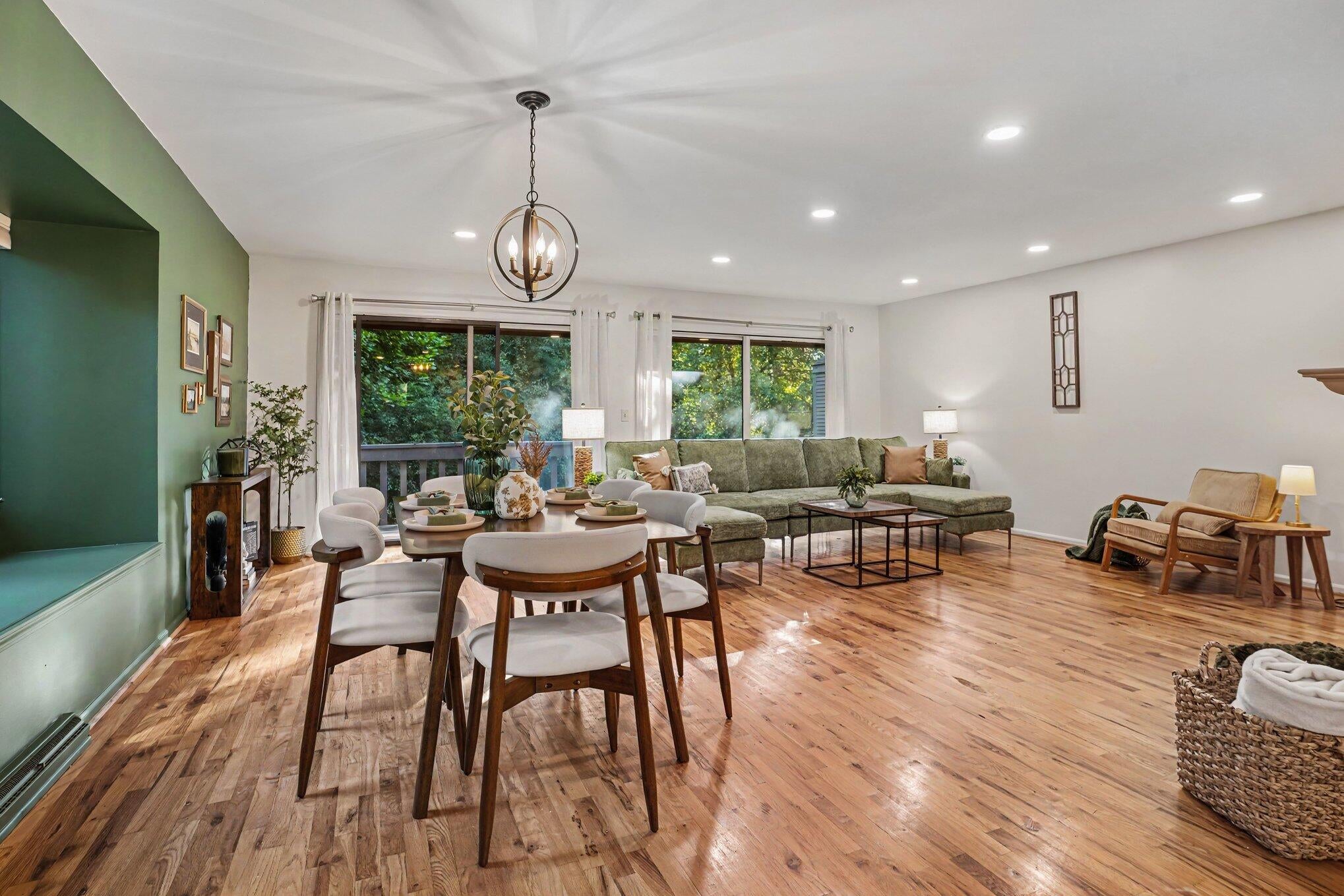 1008 Cohasset Lane