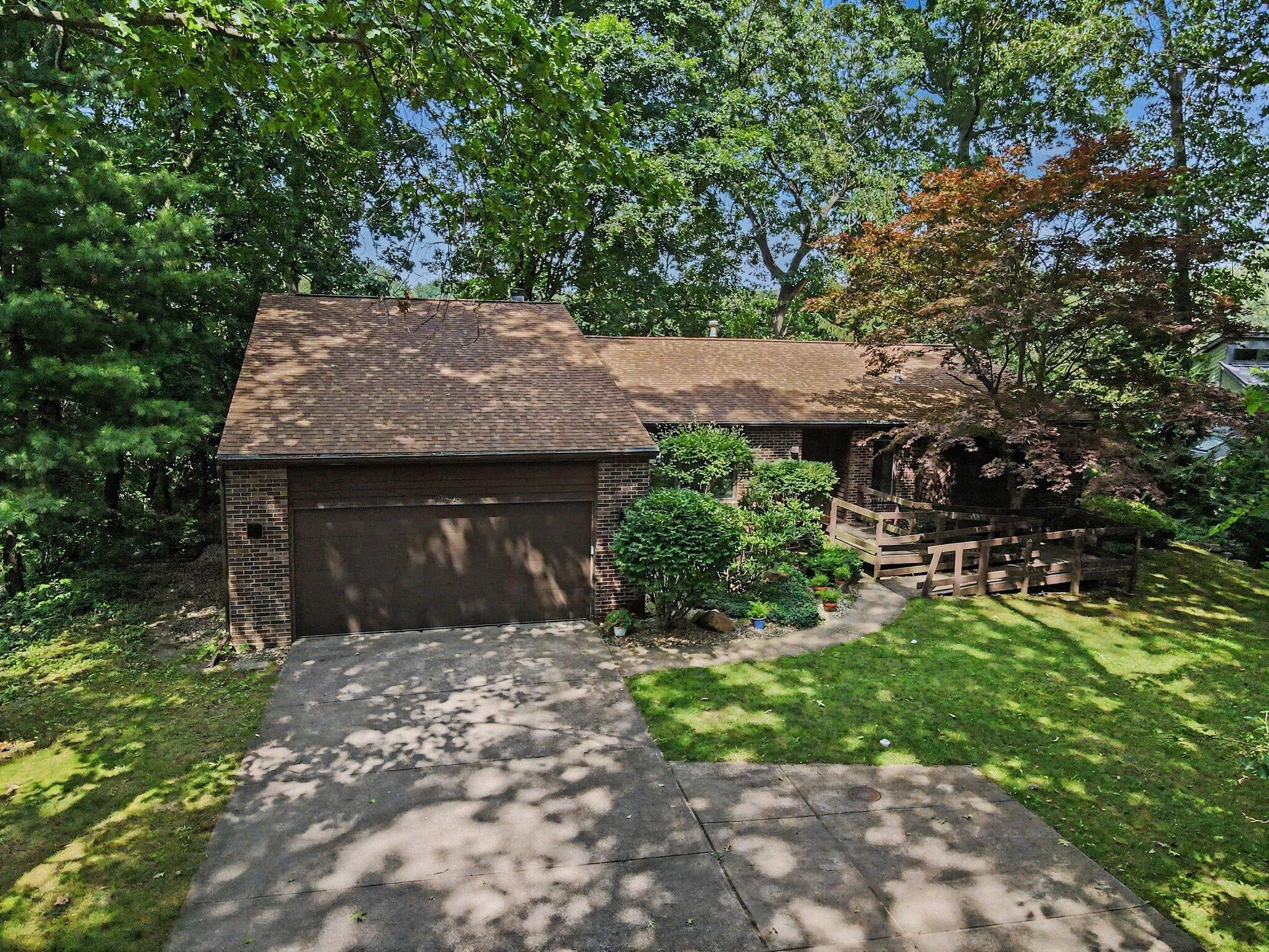 9808 Oak Forest Circle