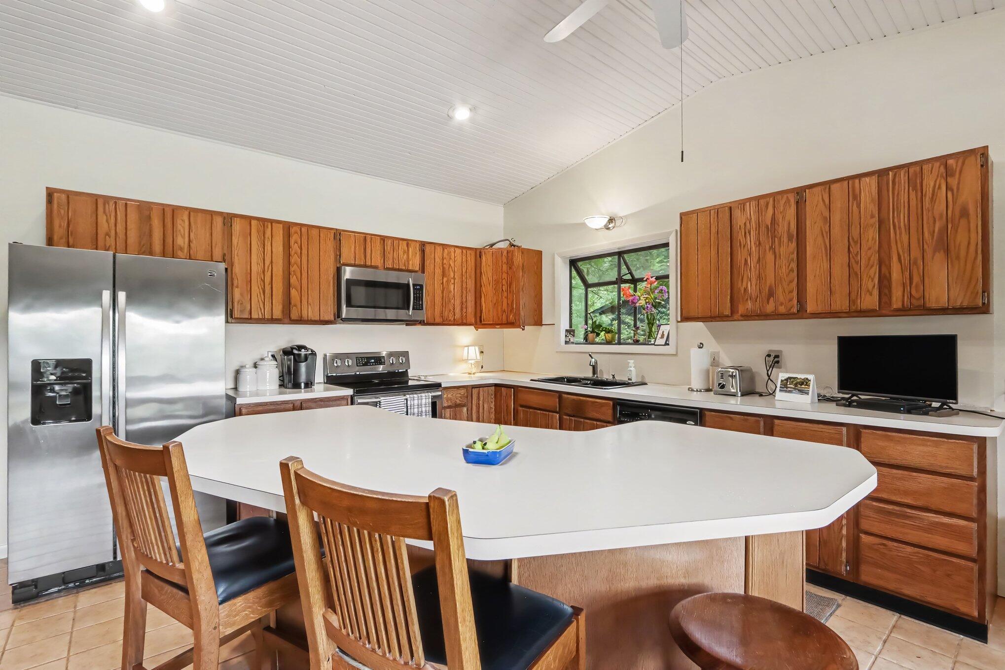9808 Oak Forest Circle