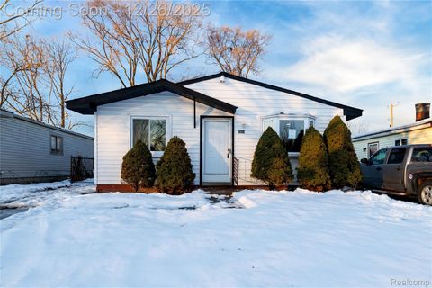 152 W Mansfield Avenue Pontiac City MI 48340