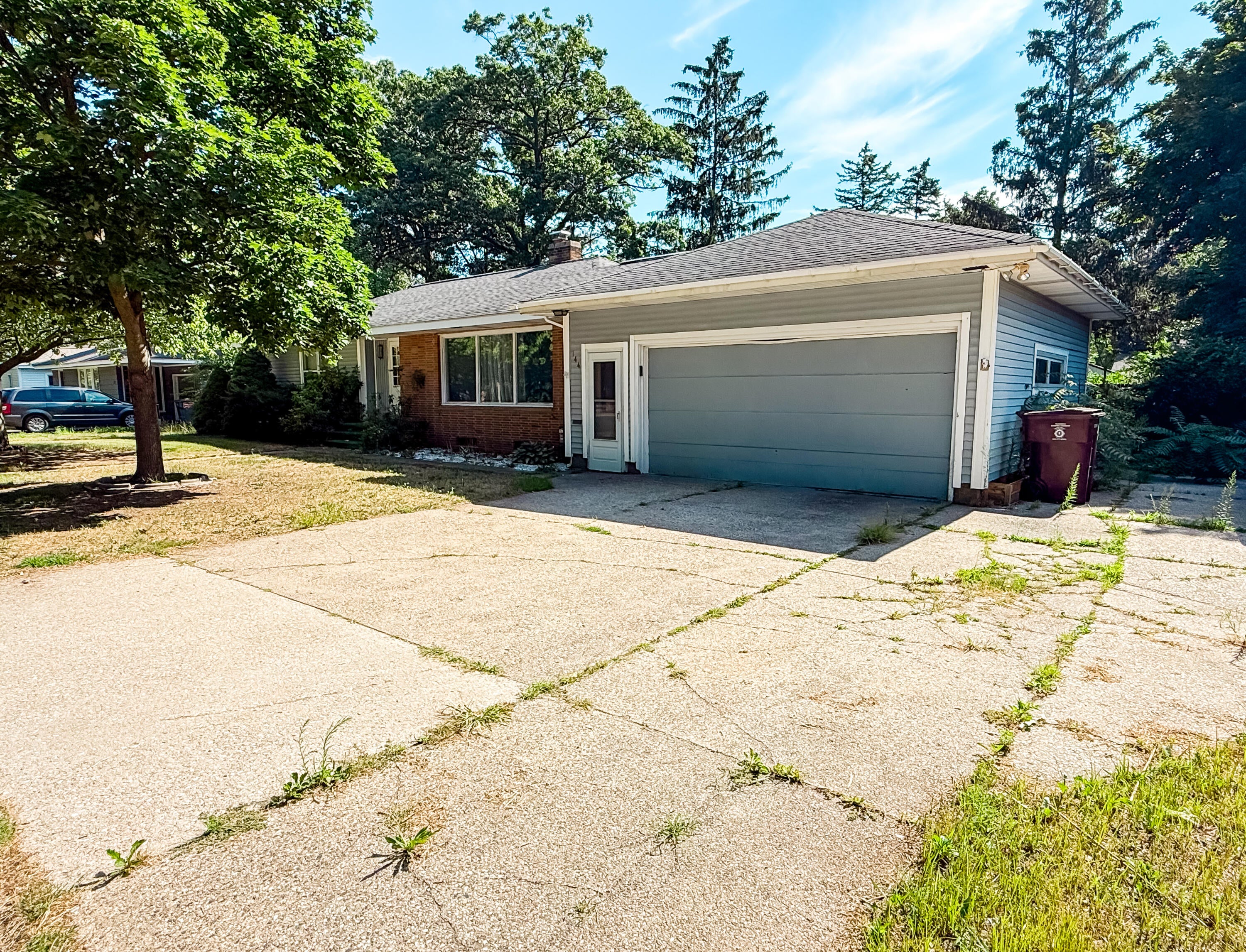 744 S Quarterline Road