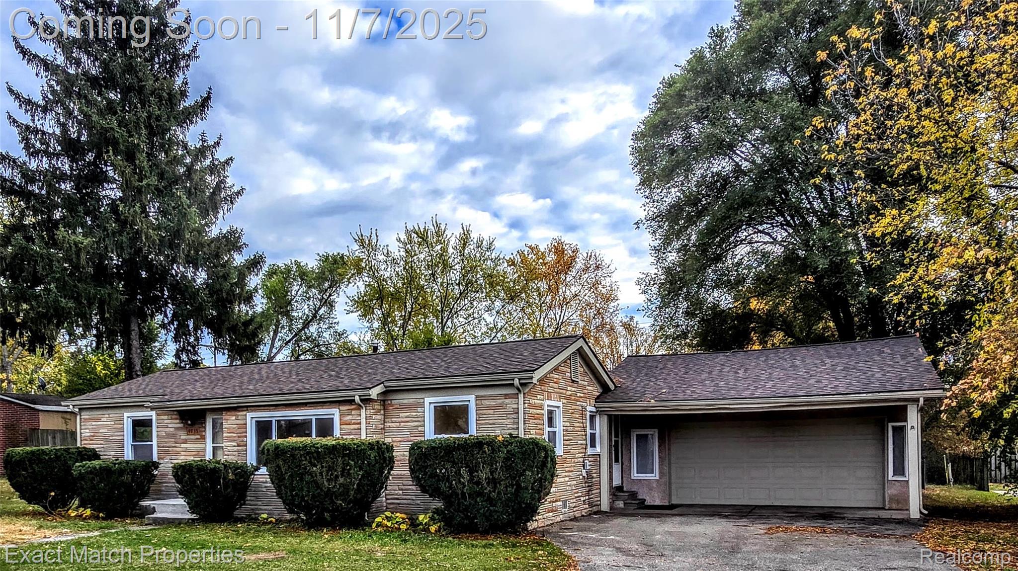 4935 Pontiac Lake Road