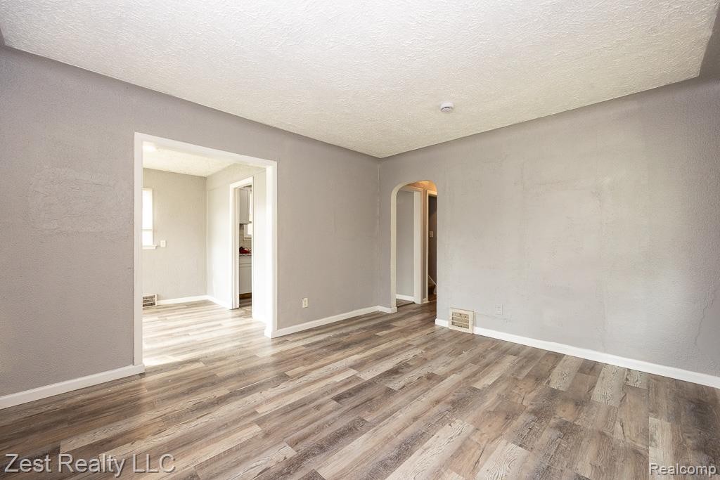 11723 Rutherford Street