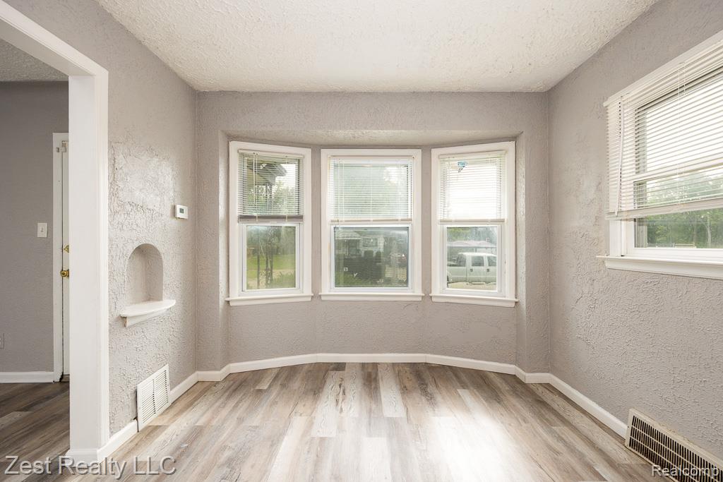 11723 Rutherford Street