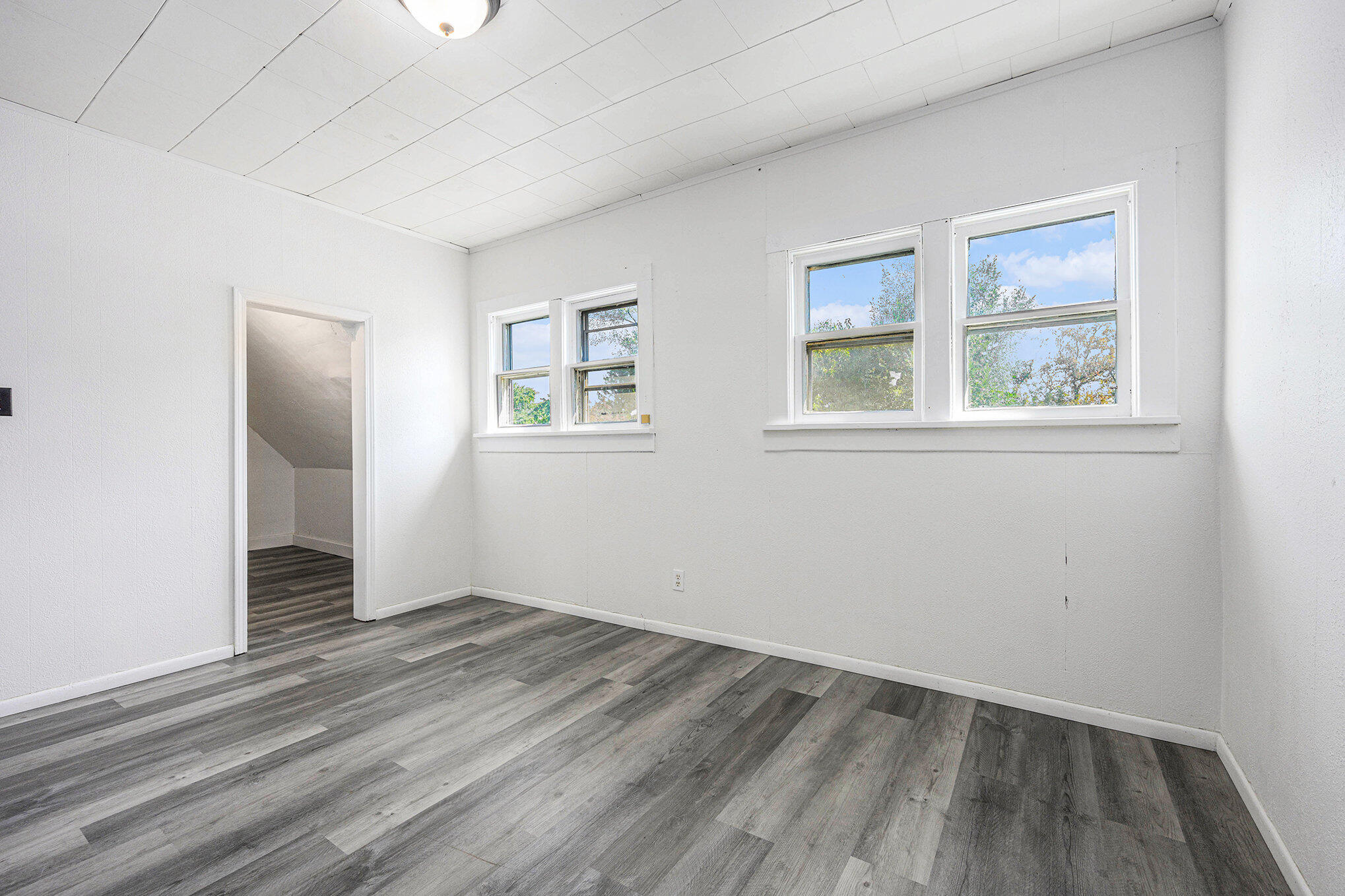 Hartford Township, Michigan 49057, United States, 2 Bedrooms Bedrooms, ,1 BathroomBathrooms,Residential,Active,214873