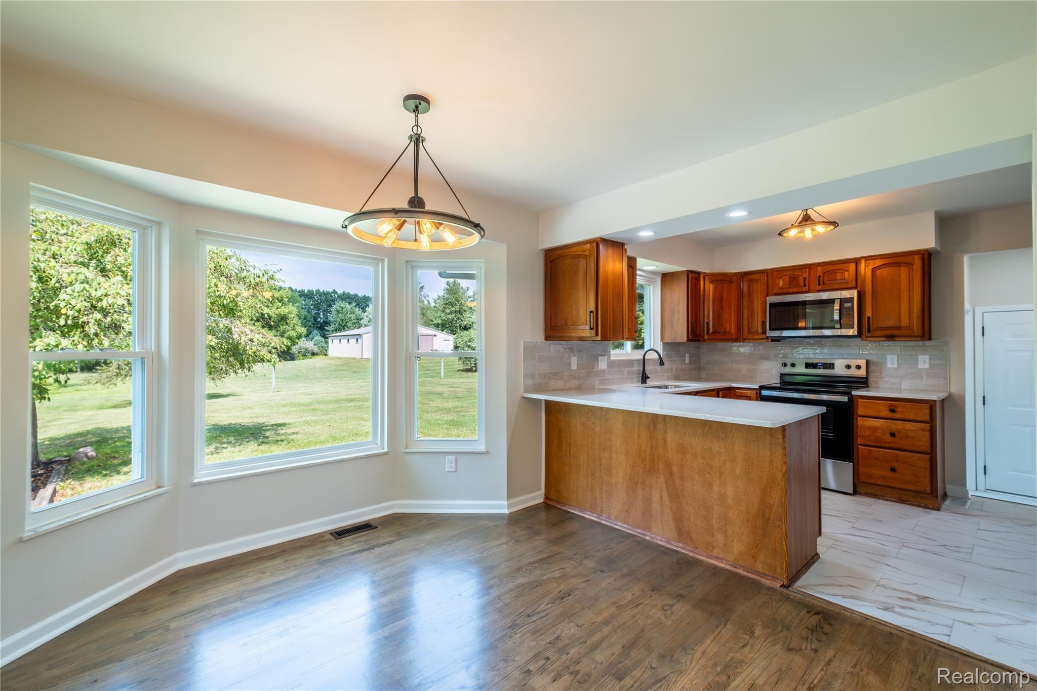 5181 Burnside Road
