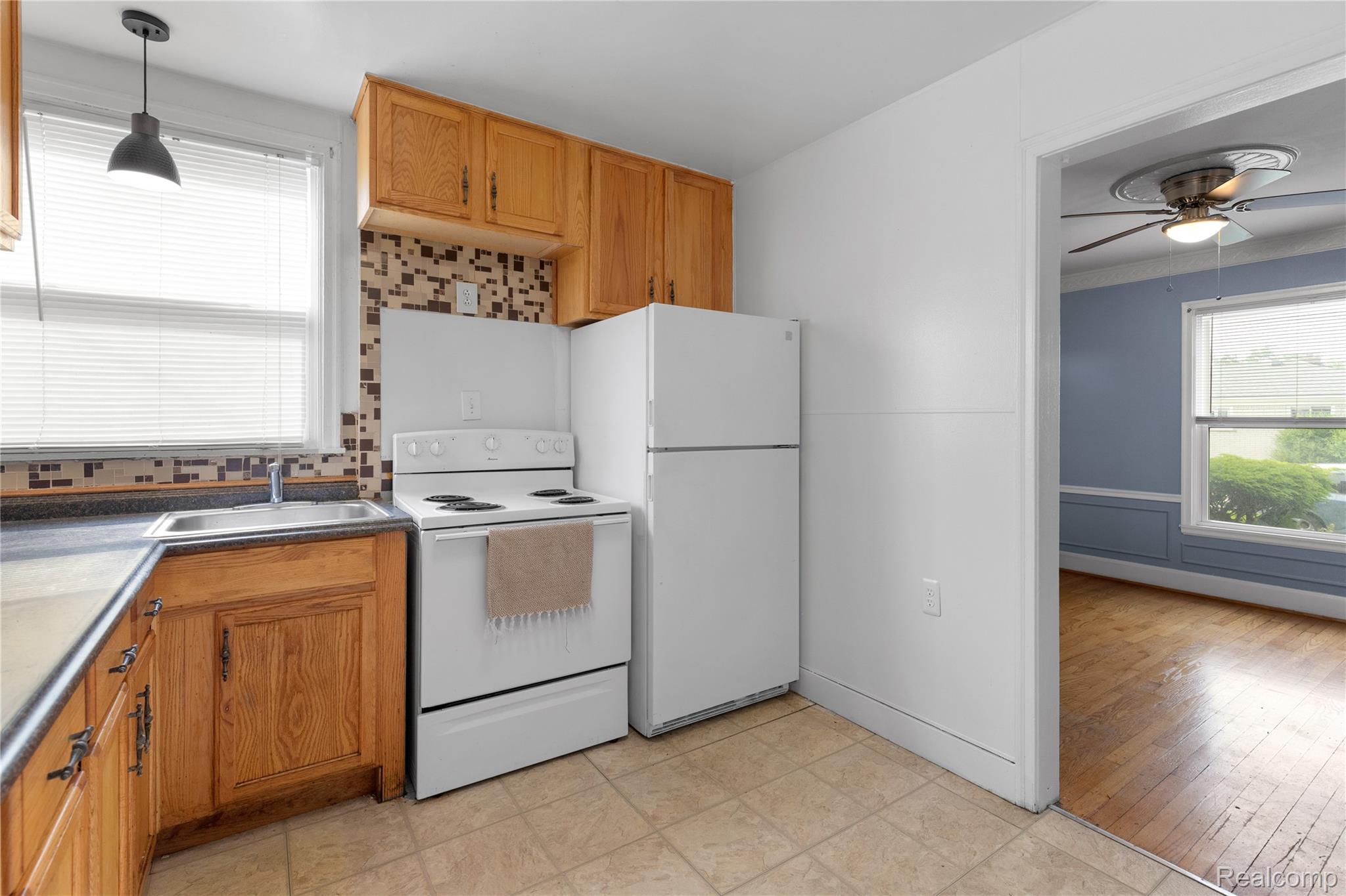 Detroit City, Michigan 48221, United States, 3 Bedrooms Bedrooms, ,2 BathroomsBathrooms,Residential,Active,151749