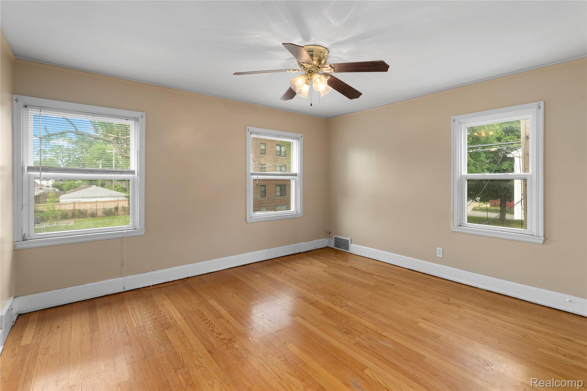 Detroit City, Michigan 48221, United States, 3 Bedrooms Bedrooms, ,2 BathroomsBathrooms,Residential,Active,151749