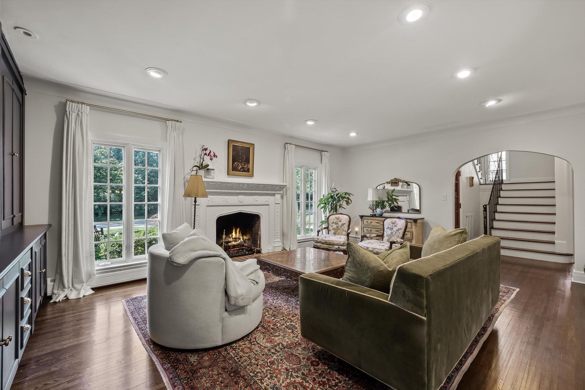 8286 Huntington Road