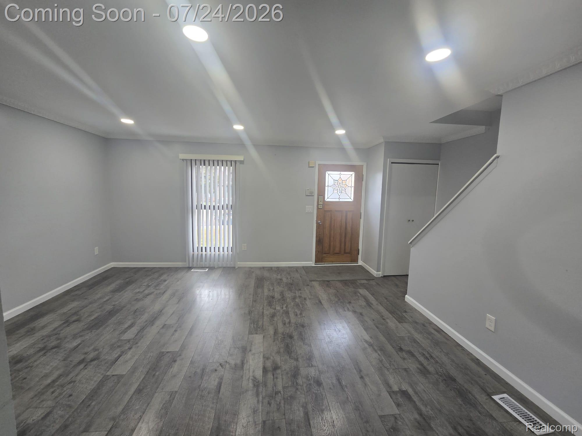 8410 HICKORY DR Drive