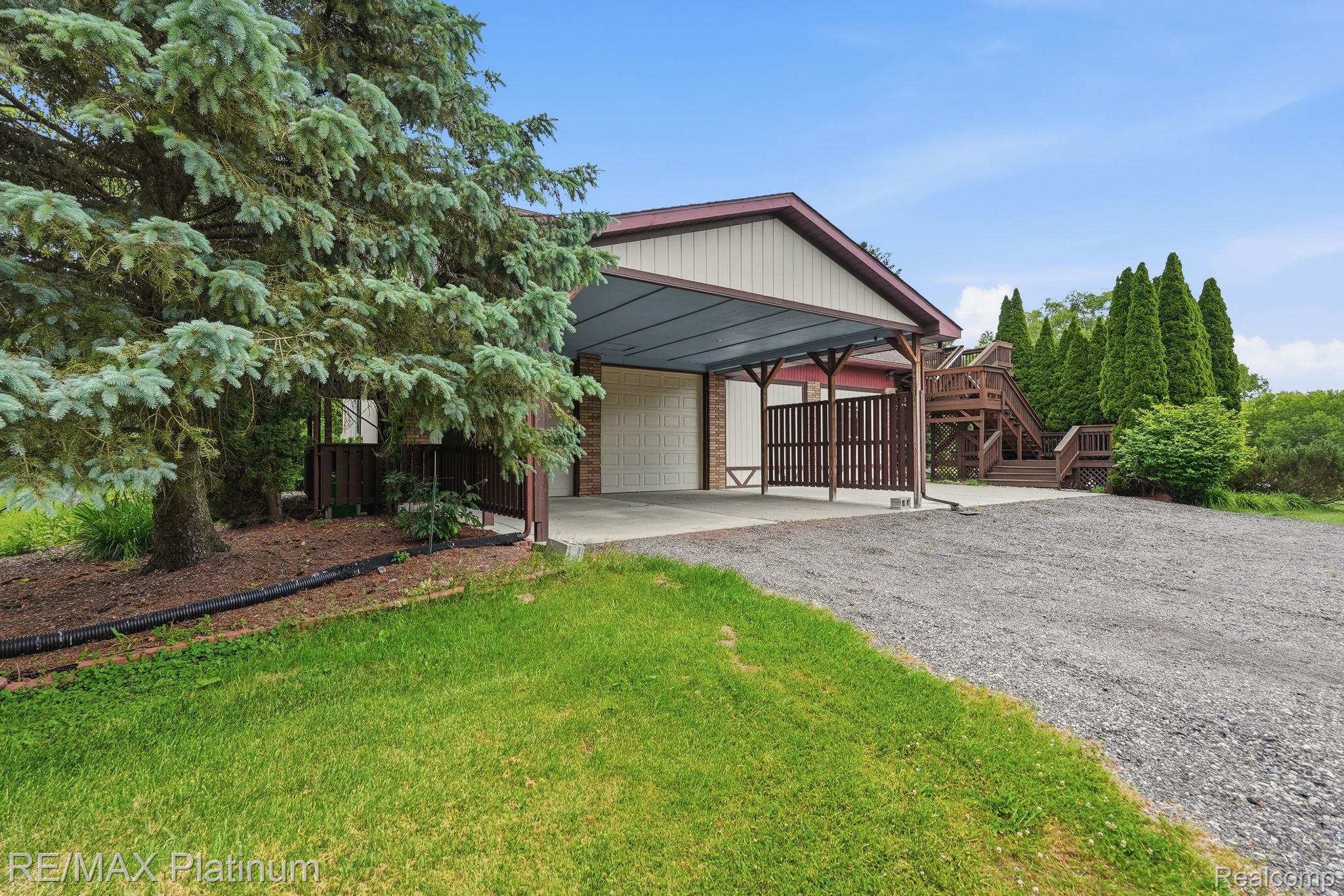 4328 N Gale Road