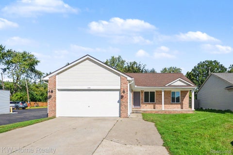 Photo for 2383 E Maple Road