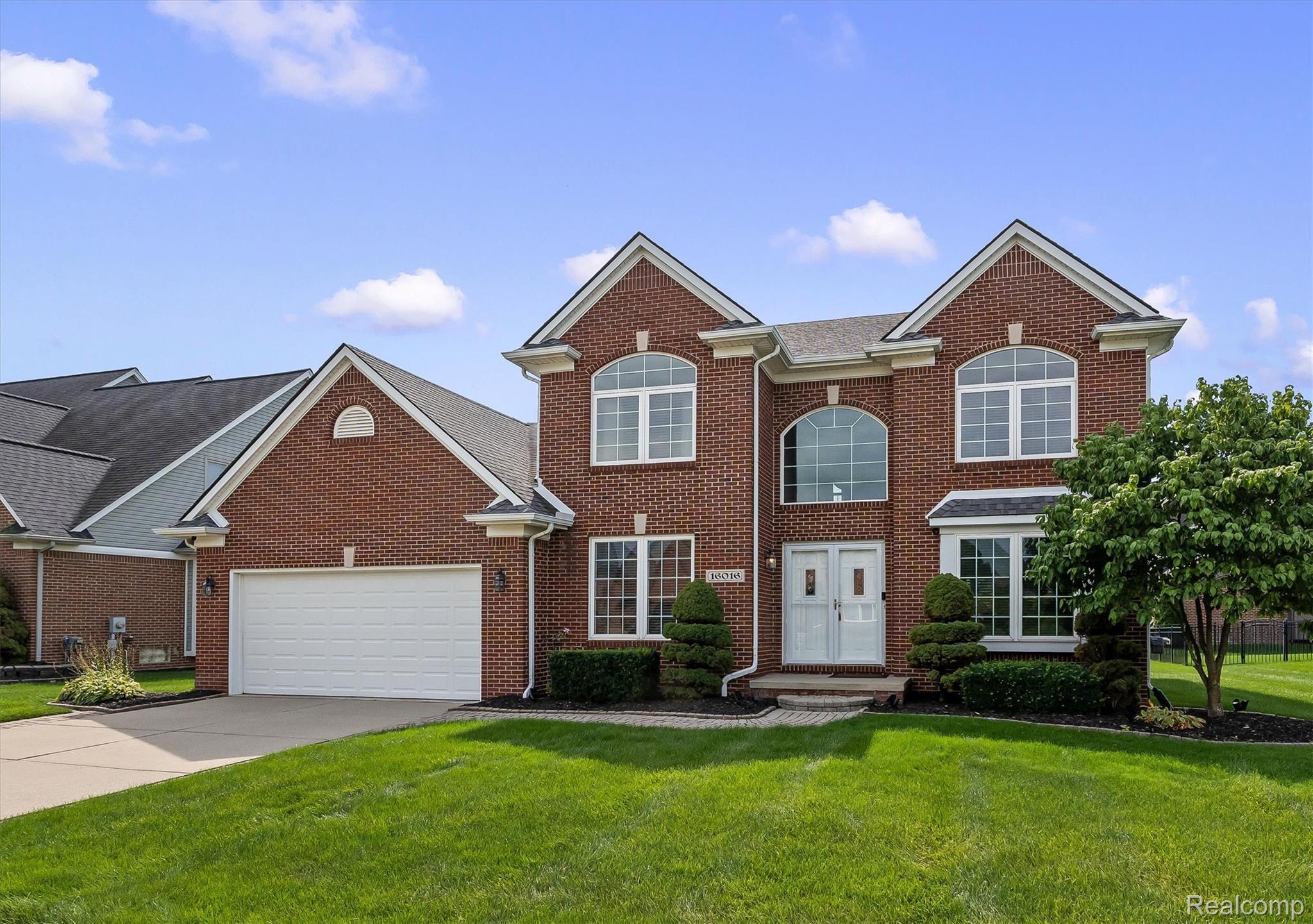 16016 Berry Lane
