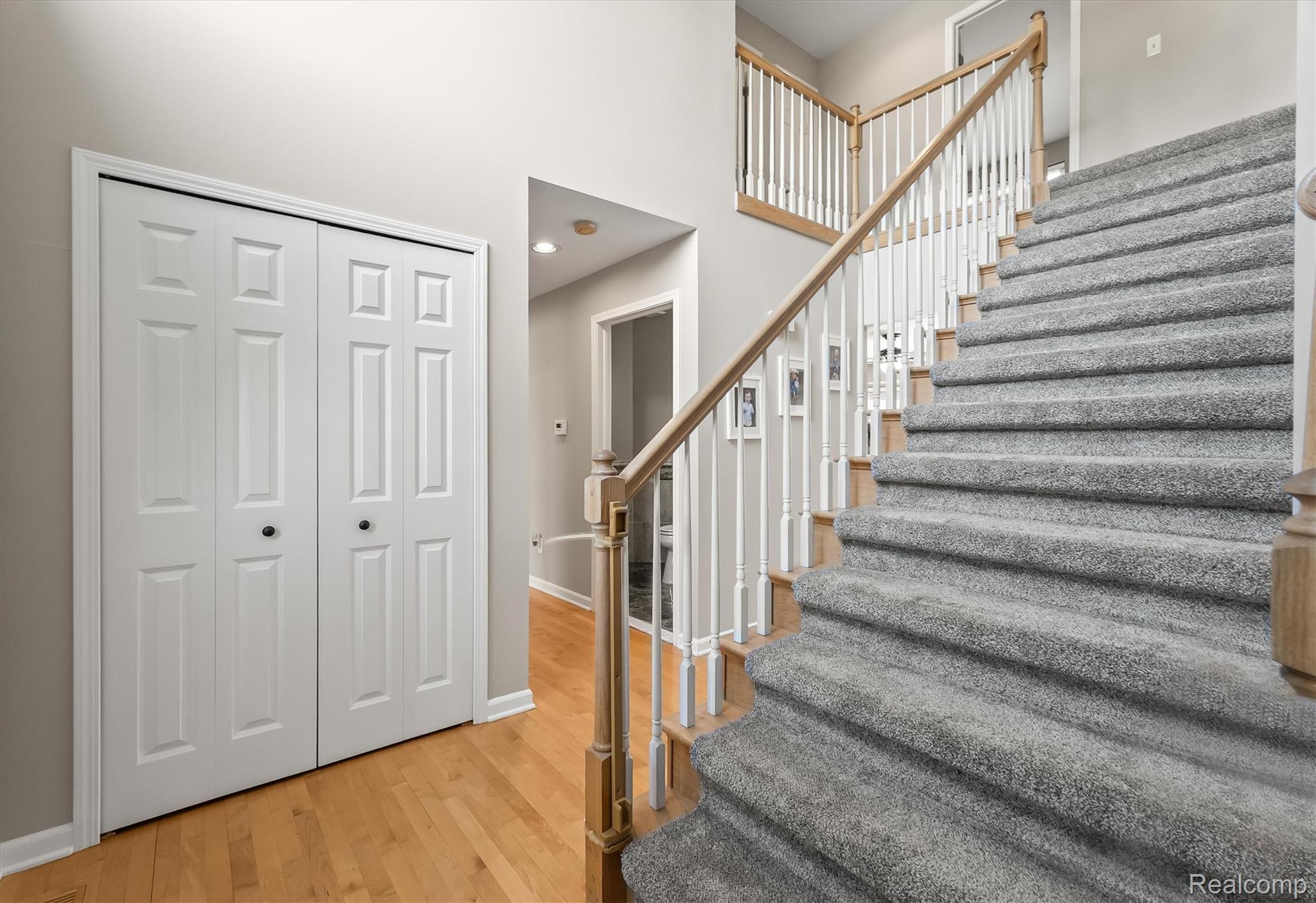 16016 Berry Lane