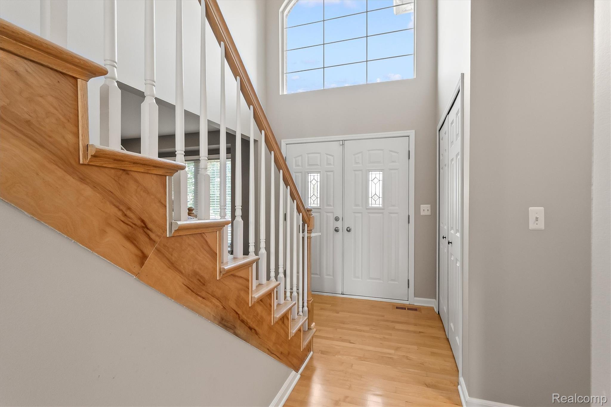 16016 Berry Lane