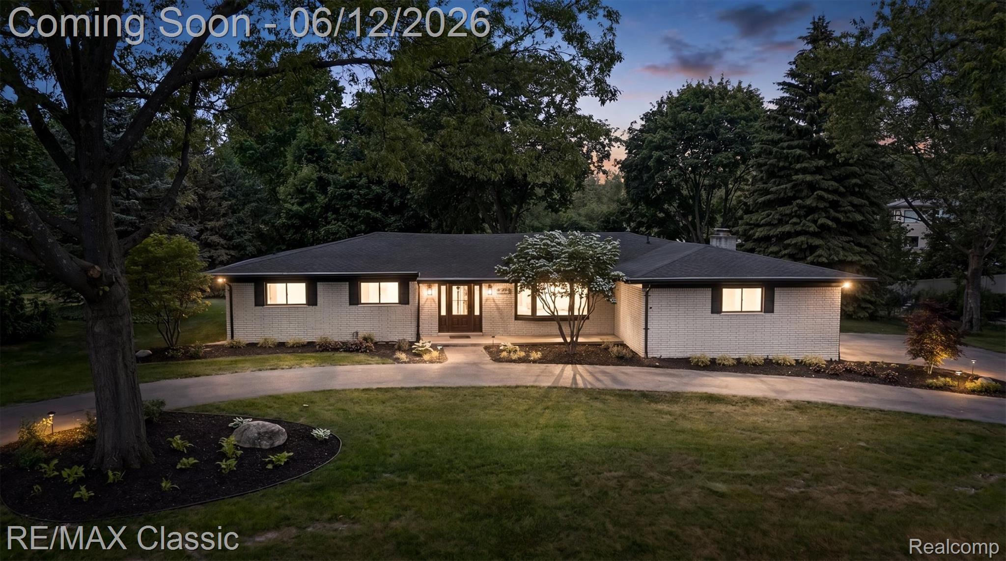 12901 Drury Lane
