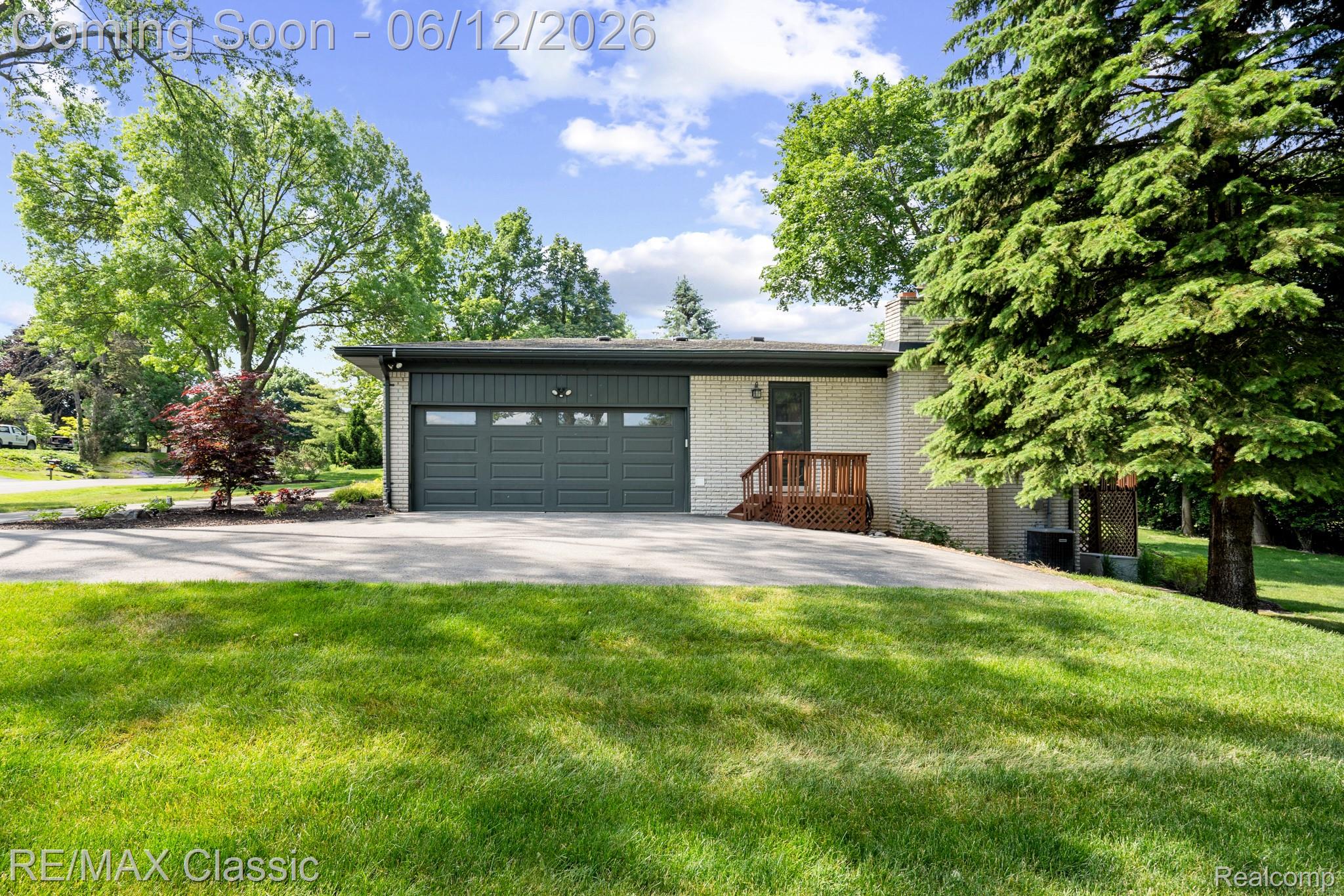 12901 Drury Lane
