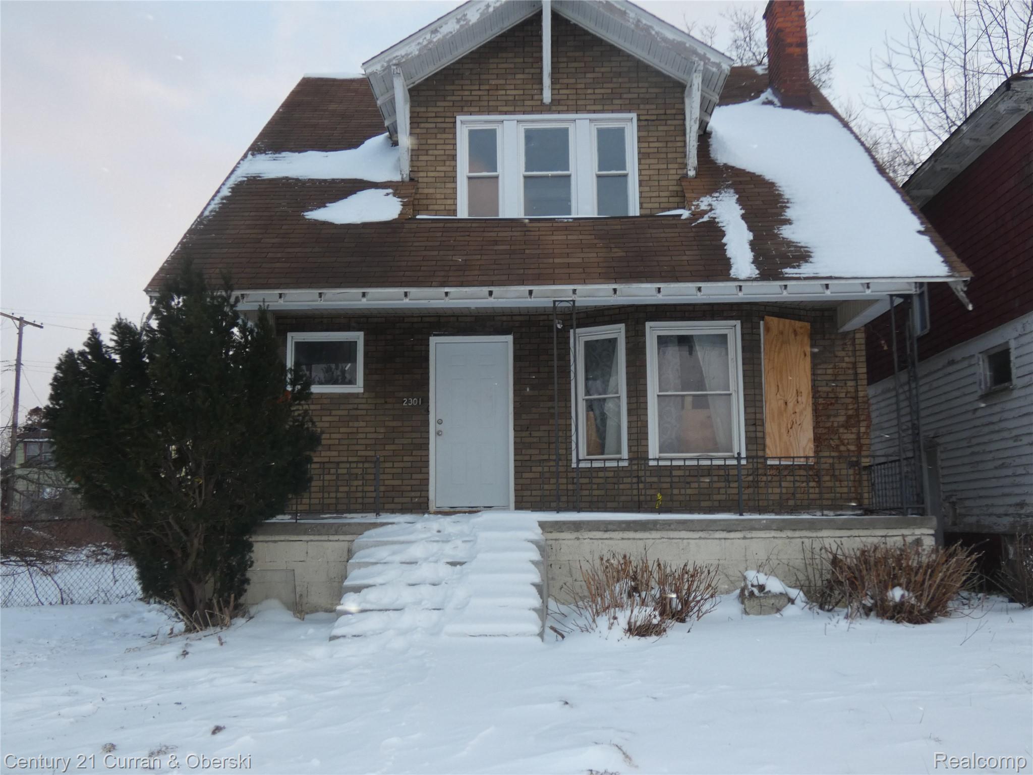 2301 Fullerton Street