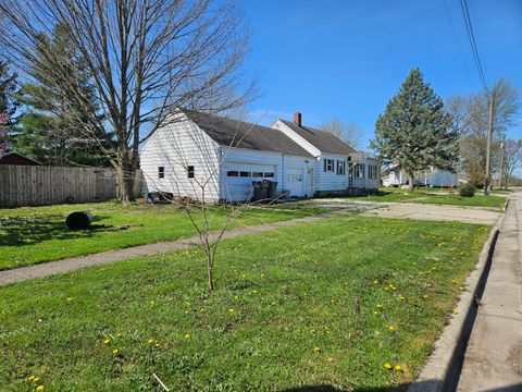 9 W Michigan Street Three Oaks Village Berrien MI 49128