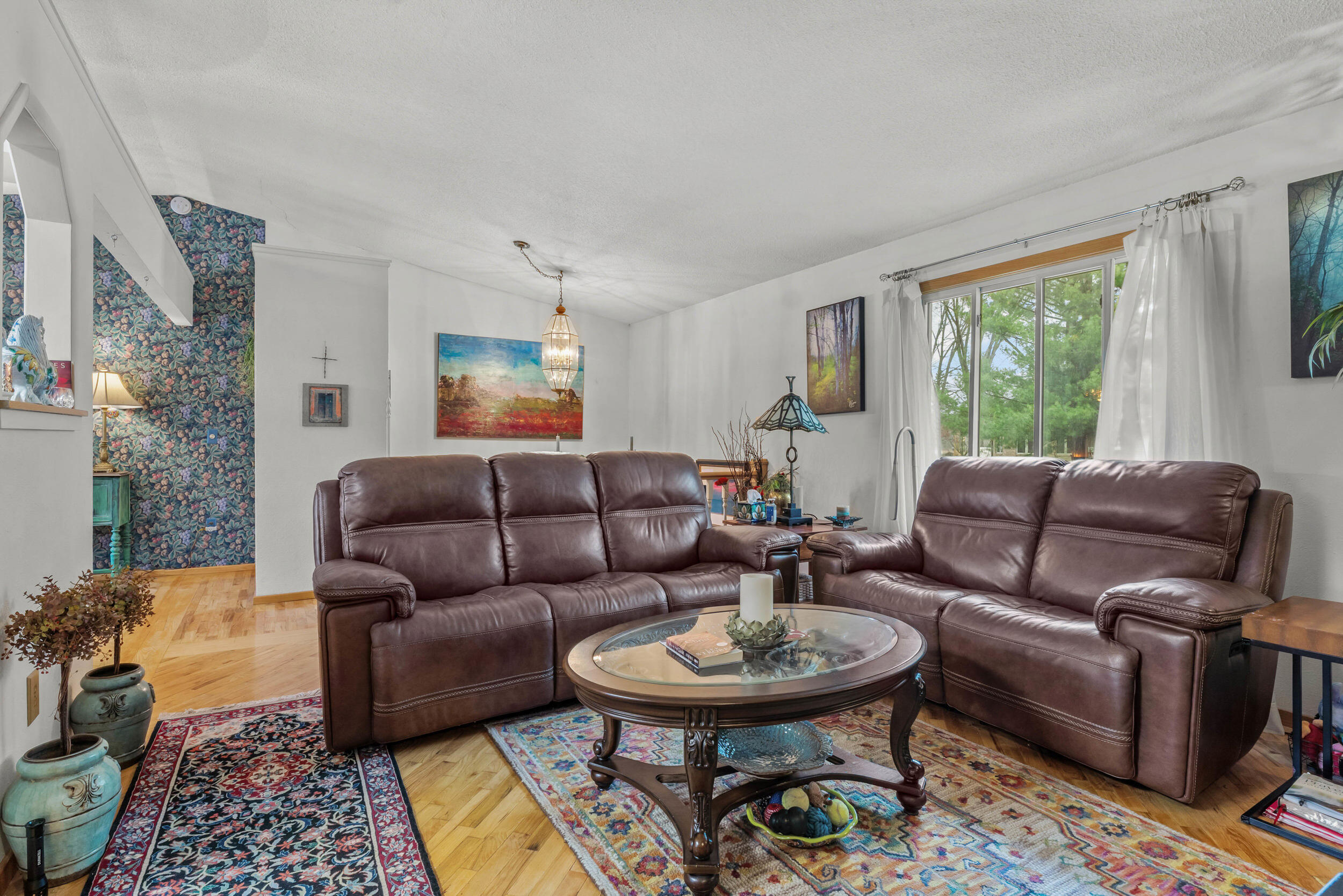 3412 Briar