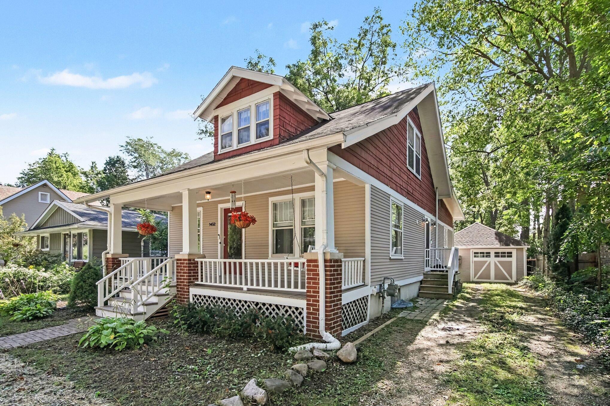 1452 Rosewood Street