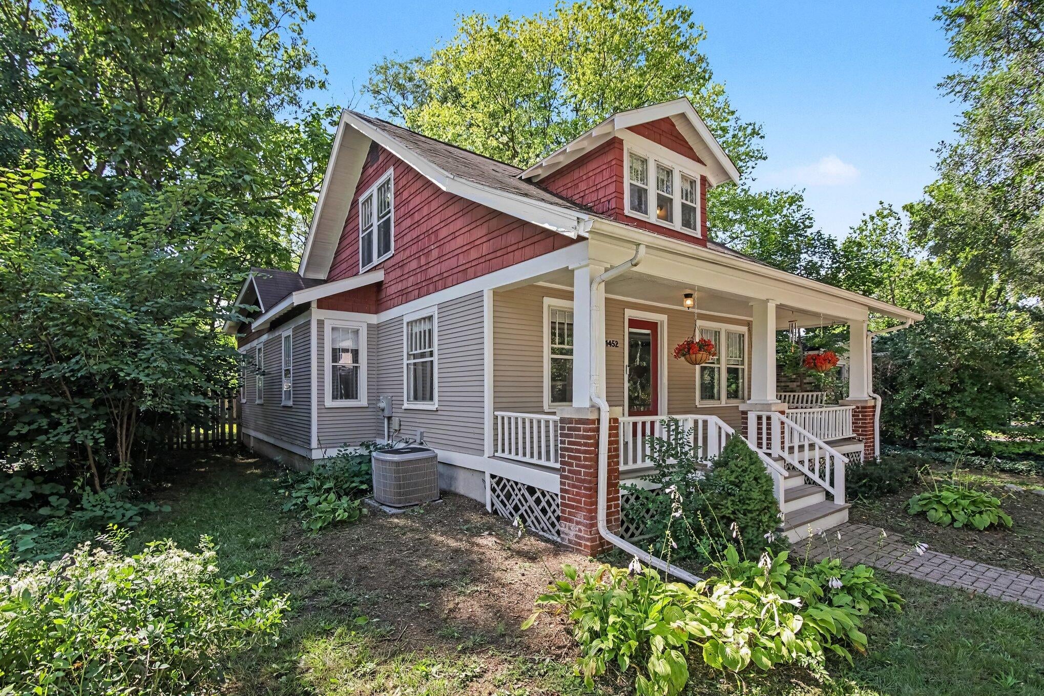 1452 Rosewood Street