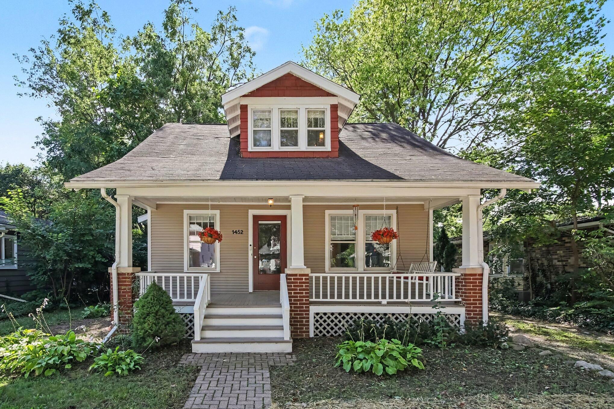 1452 Rosewood Street