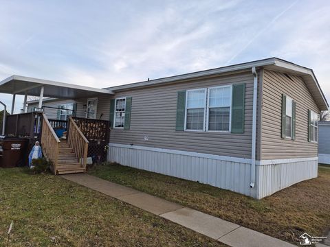 17849 PATRICK Brownstown Charter Township MI 48174