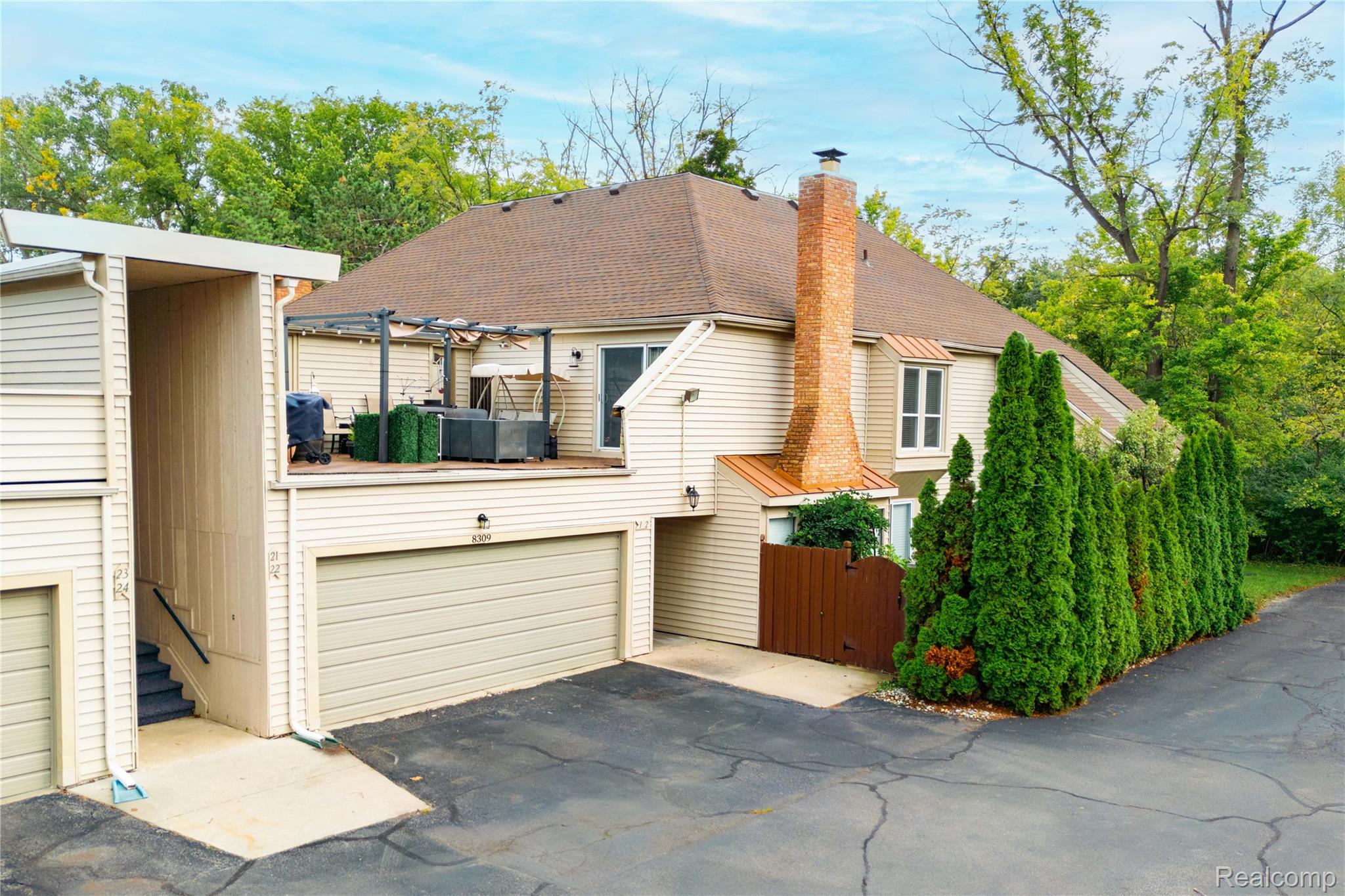 8309 Colony Drive 22