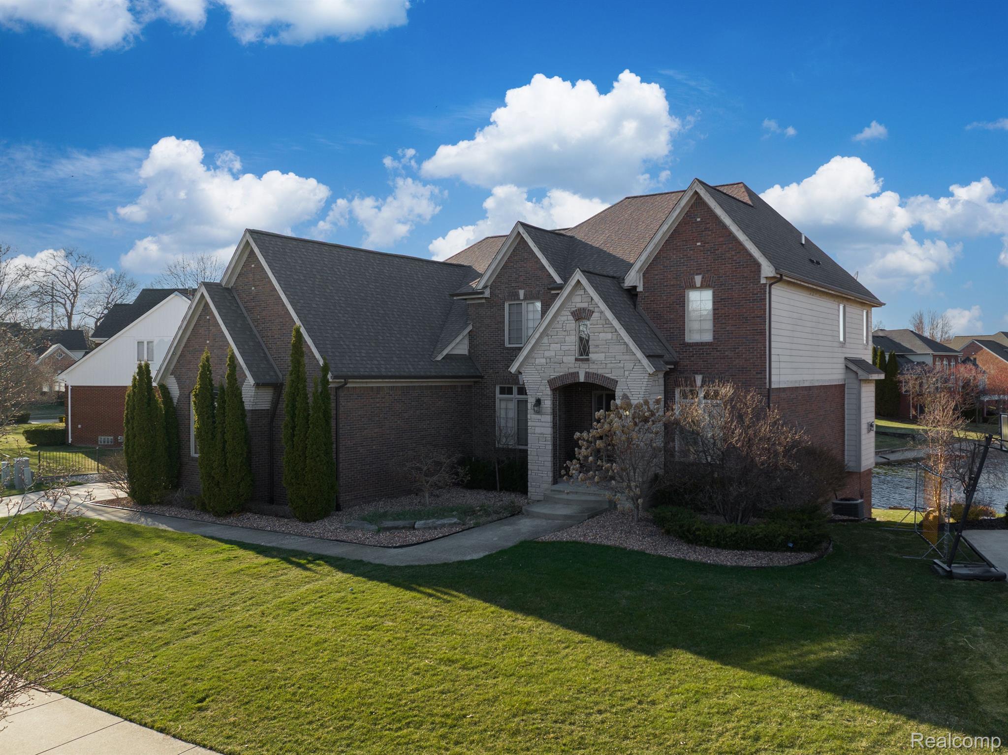 54381 Pelican Lane