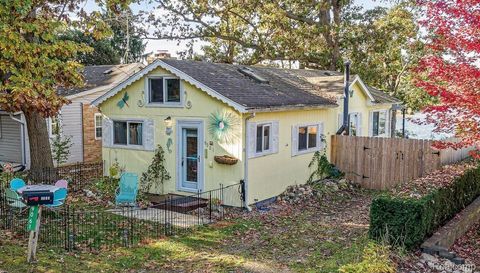 9061 Clinton Street Rose Township MI 48442