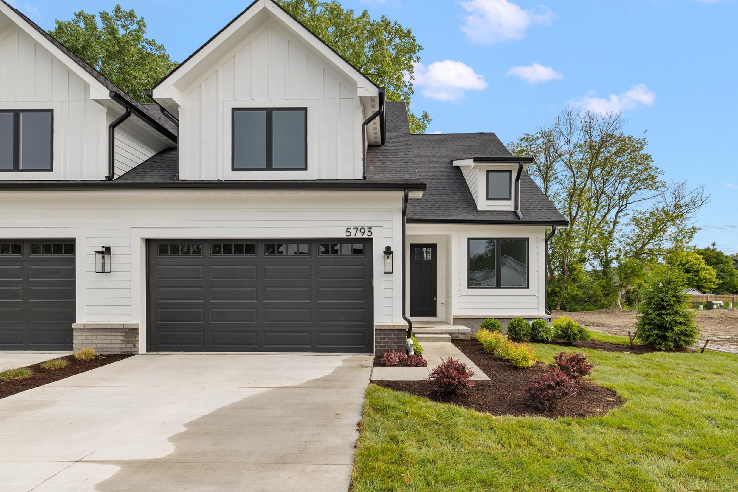 5793 Heights Boulevard