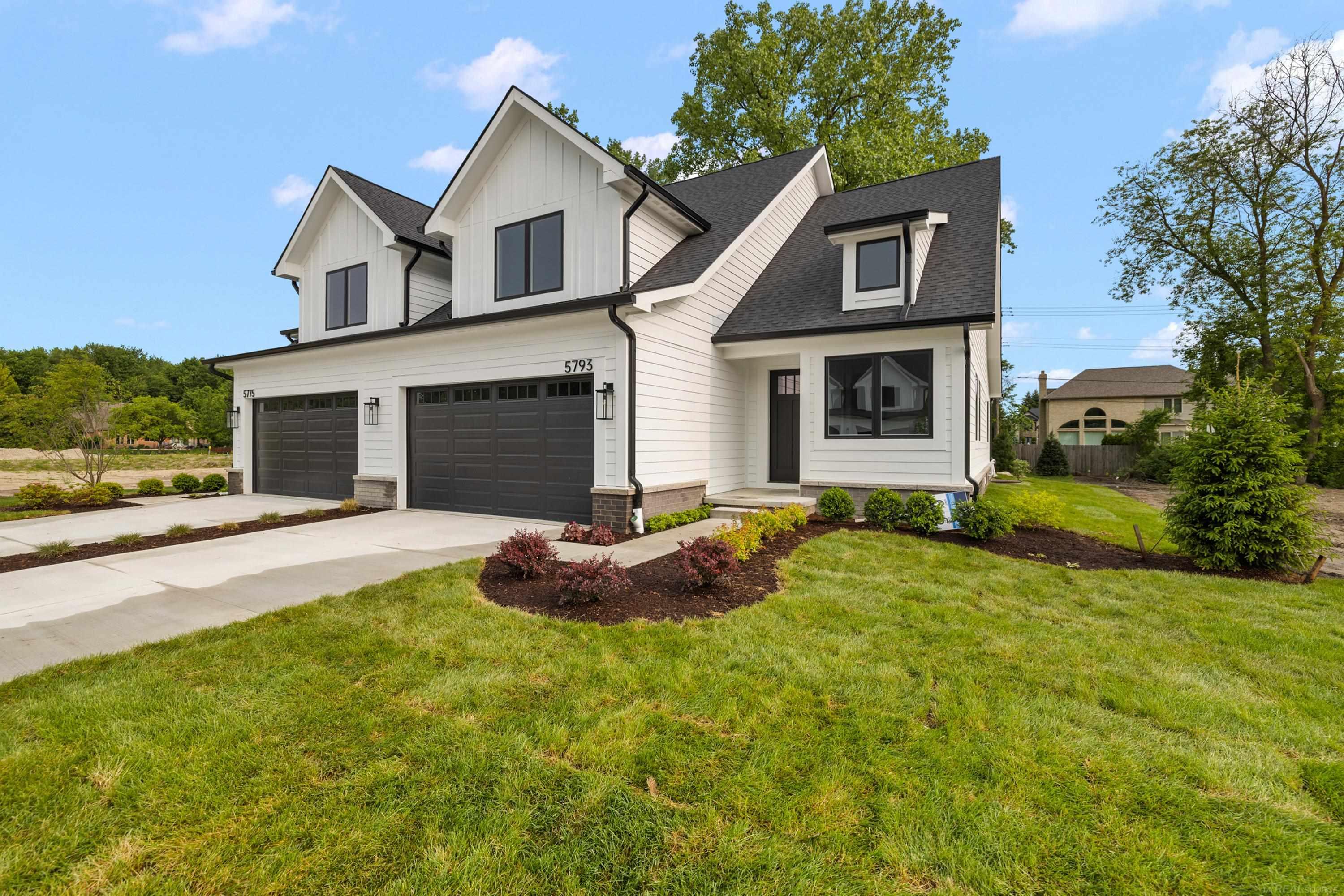 5793 Heights Boulevard