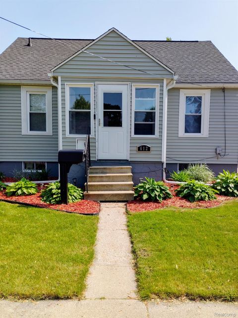 612 Bradfield Street Bay City City MI 48706