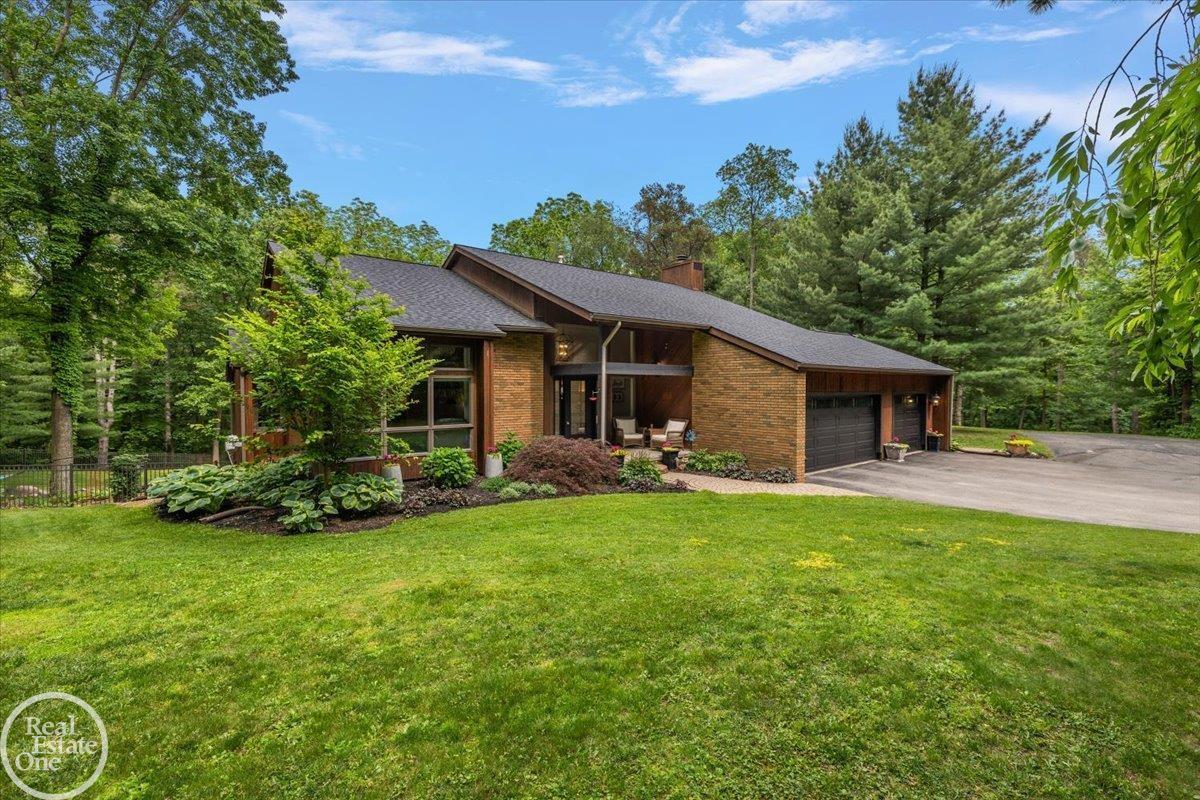 58070 Cyrenus Lane
