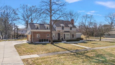 Photo of 18943 Riverside Drive, Beverly Hills Village, MI 48025 (MLS # 20251061152)