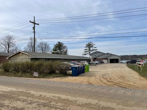 9470 PONTIAC LAKE Road White Lake Charter Township MI 48386