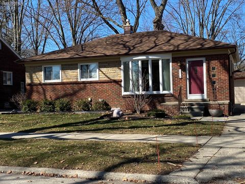 Photo of 2279 Dunstable Road, Birmingham City, MI 48009 (MLS # 20261010121)