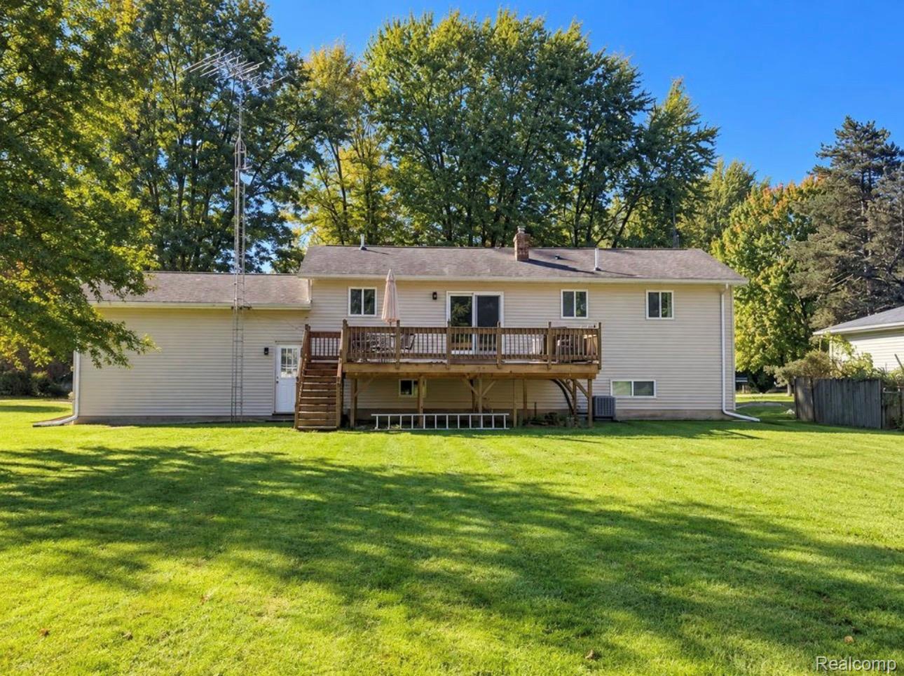 2066 W Lake Road