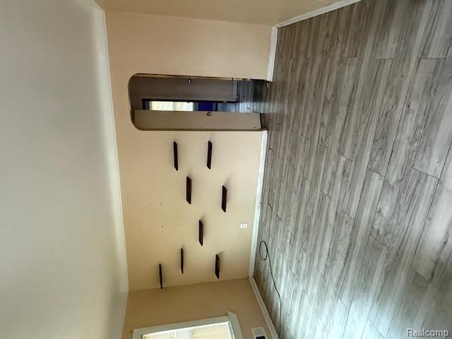 8630 GREENVIEW Avenue