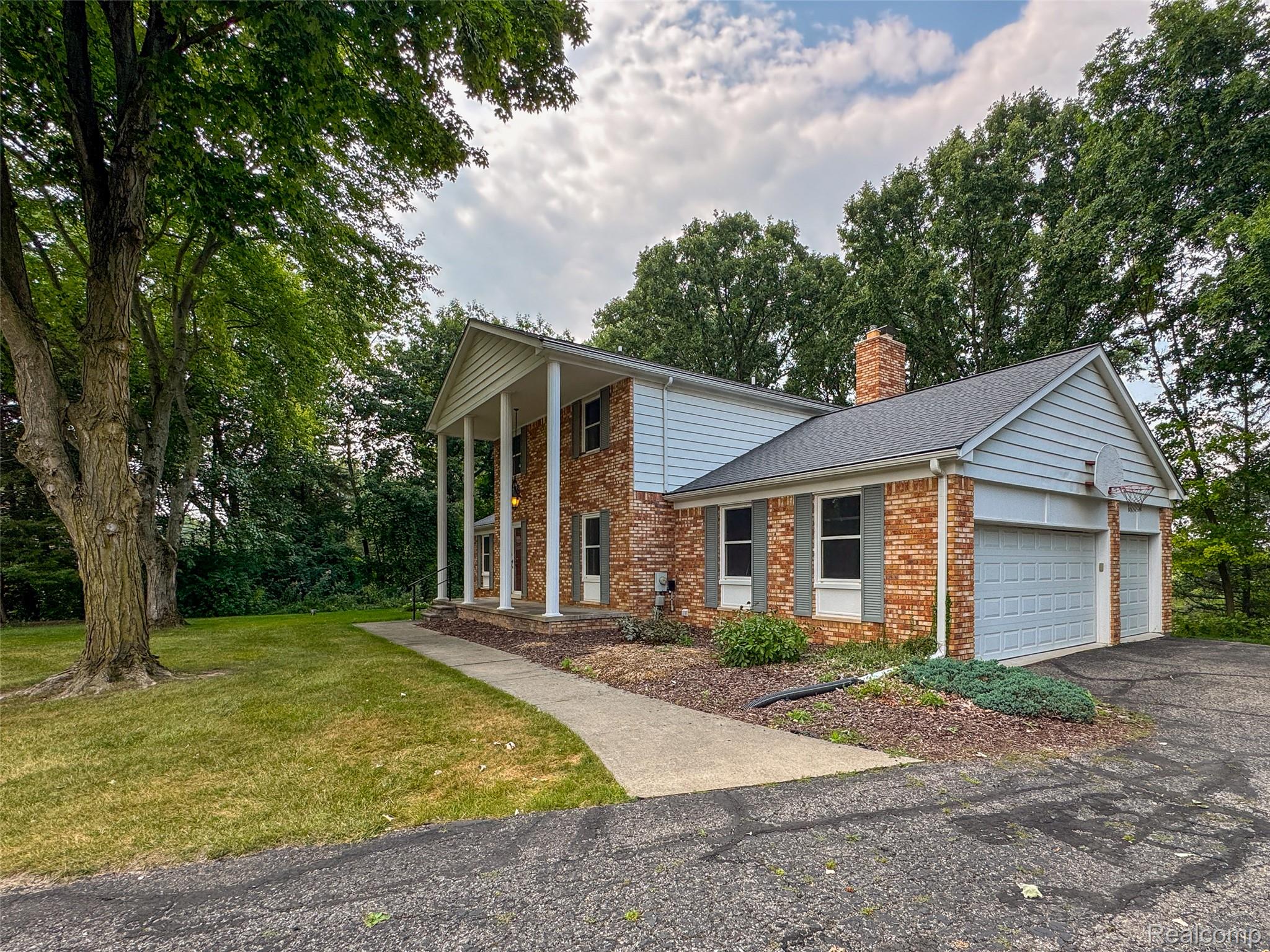 1412 North Court