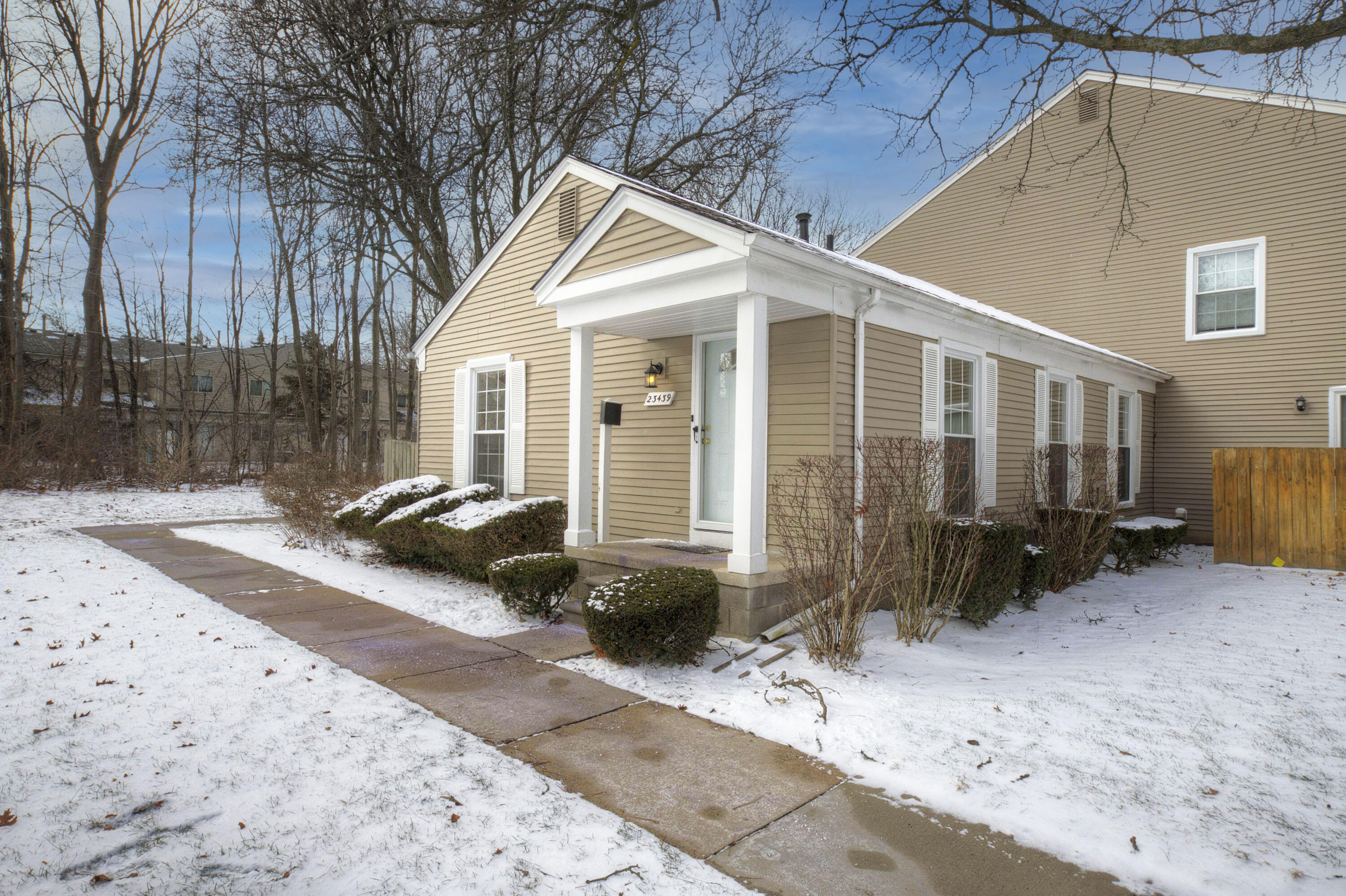 23439 Stonehenge Boulevard