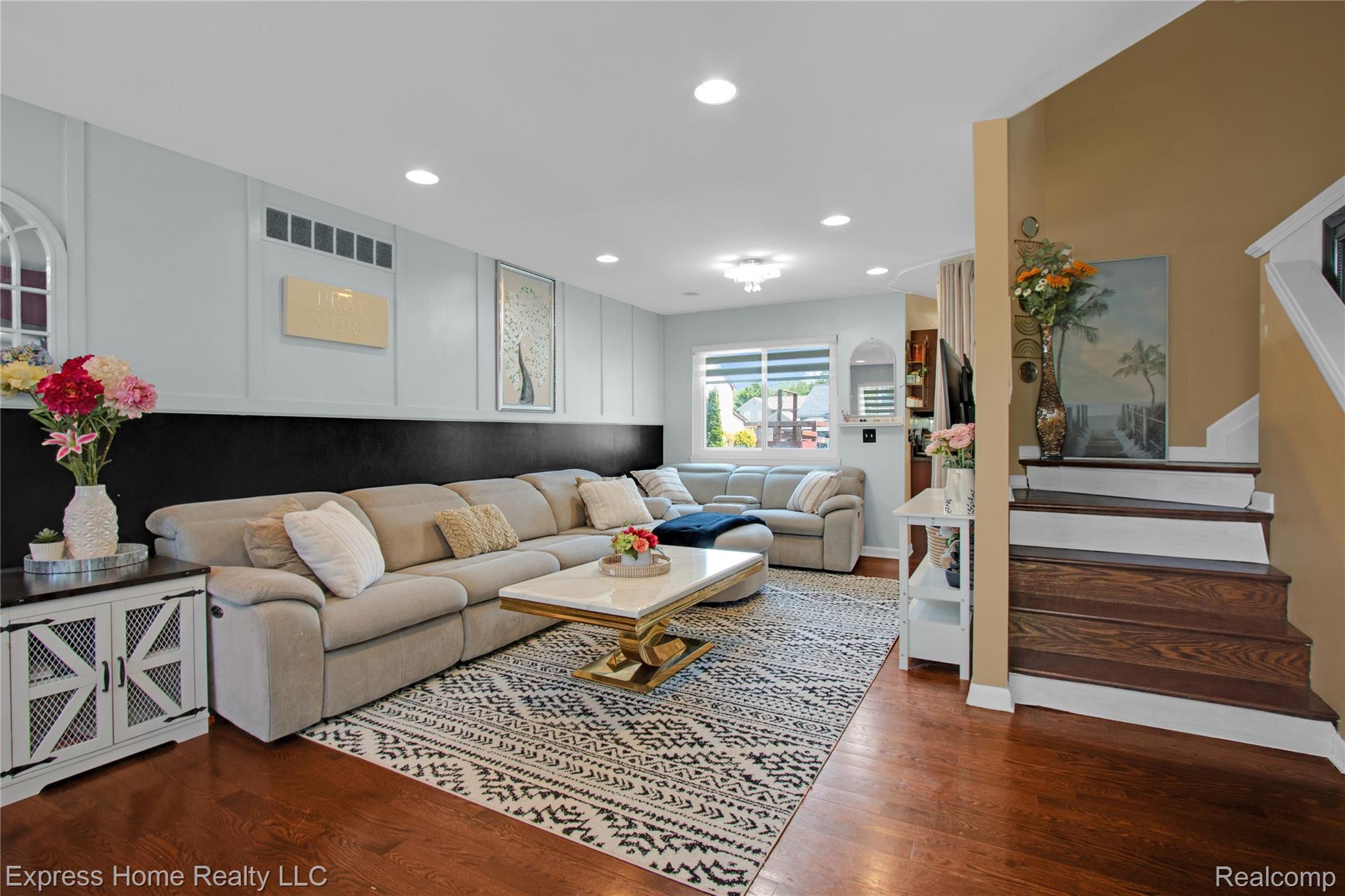 25244 INDEPENDENCE Trail