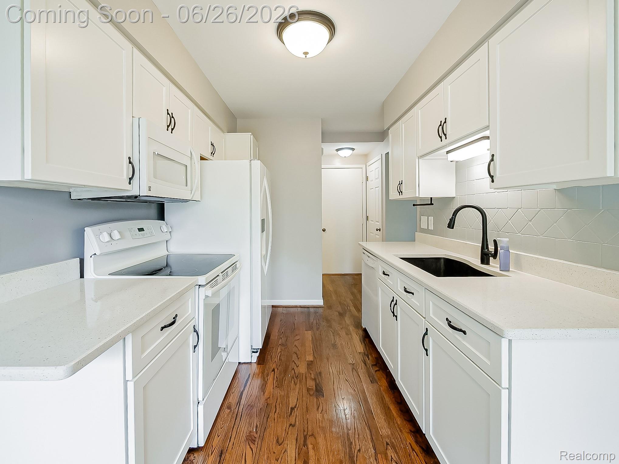 160 Pine Tree Ridge Drive 3