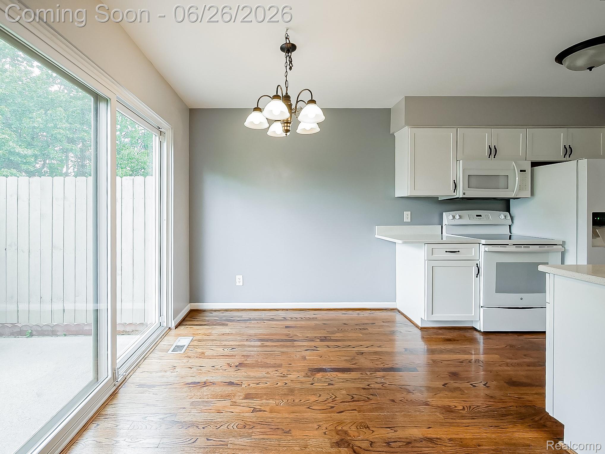 160 Pine Tree Ridge Drive 3