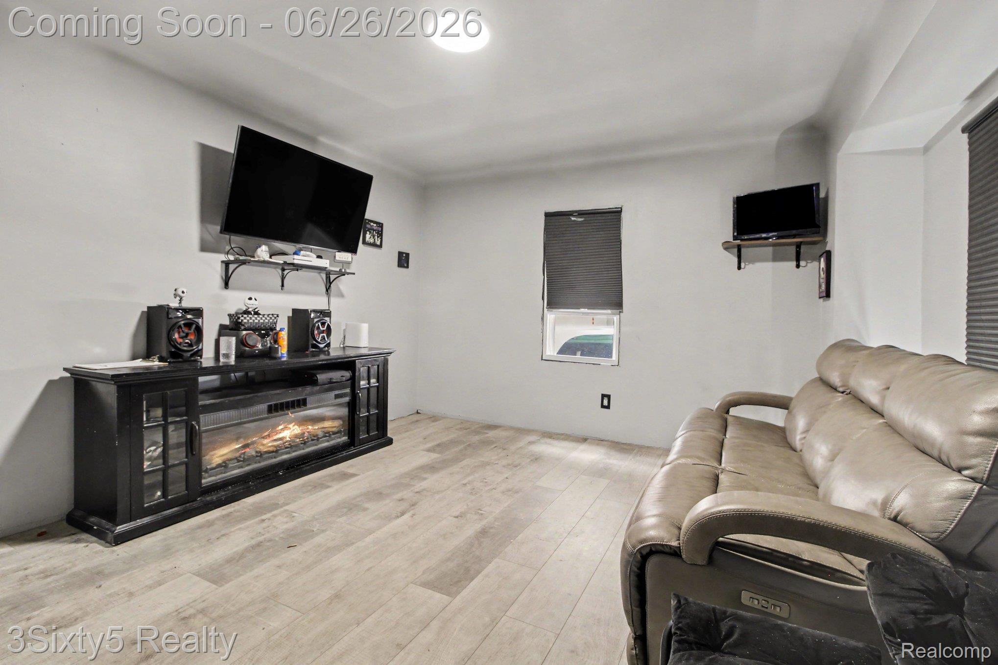 26296 Oakland Street