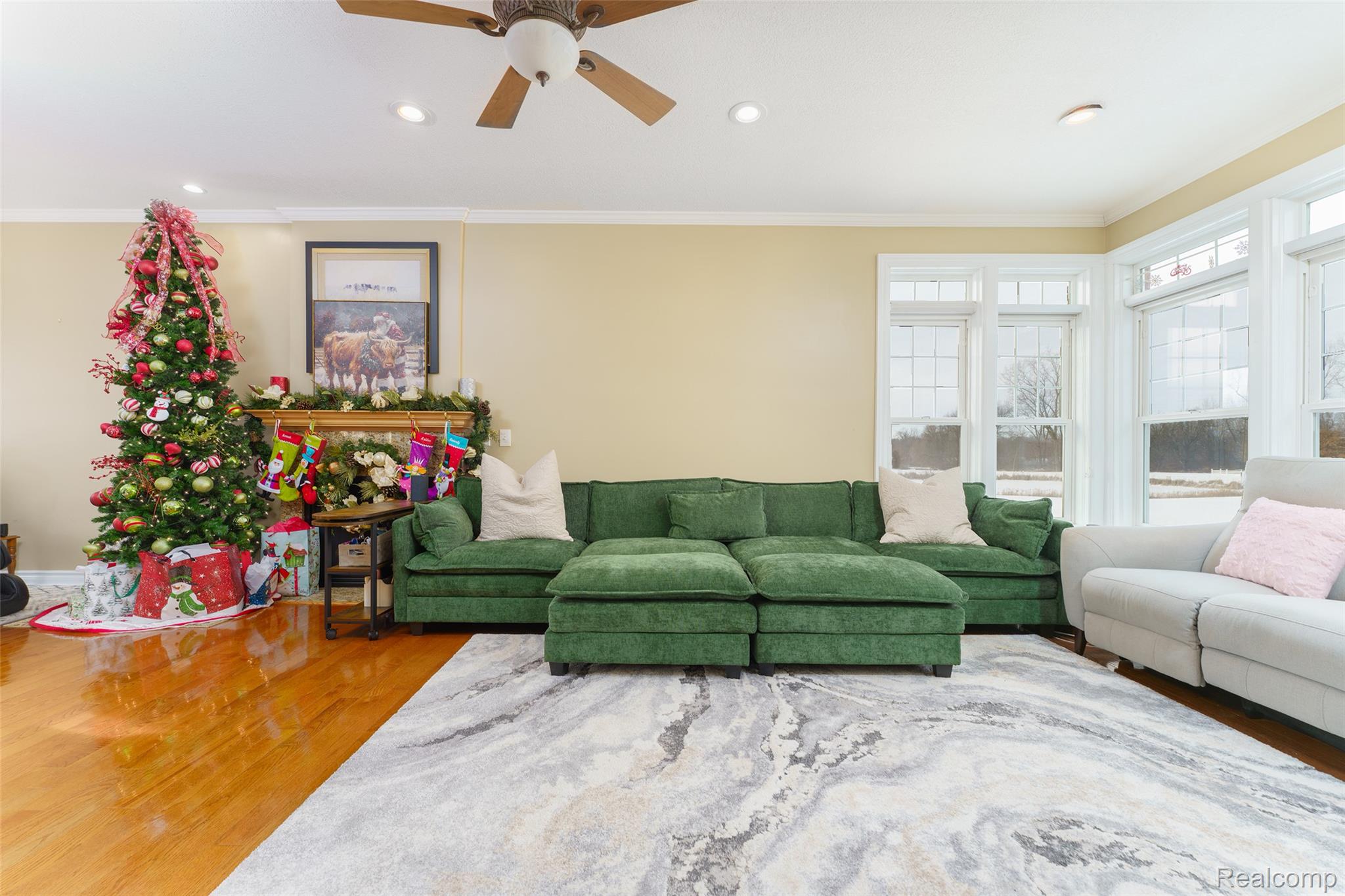 4695 Emerald Valley Loop